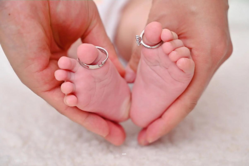赤壁孕妇肚子隐隐作痛